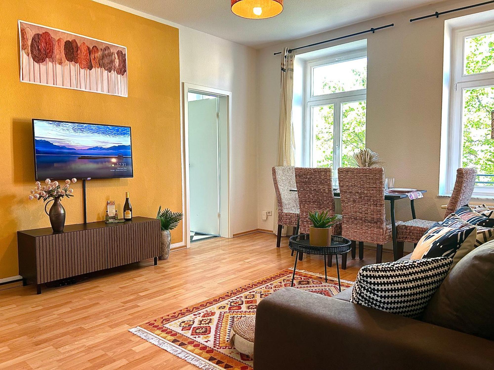 Apartment Kueche-siebtraegermaschine-netflix-wifi-lage Leipzig