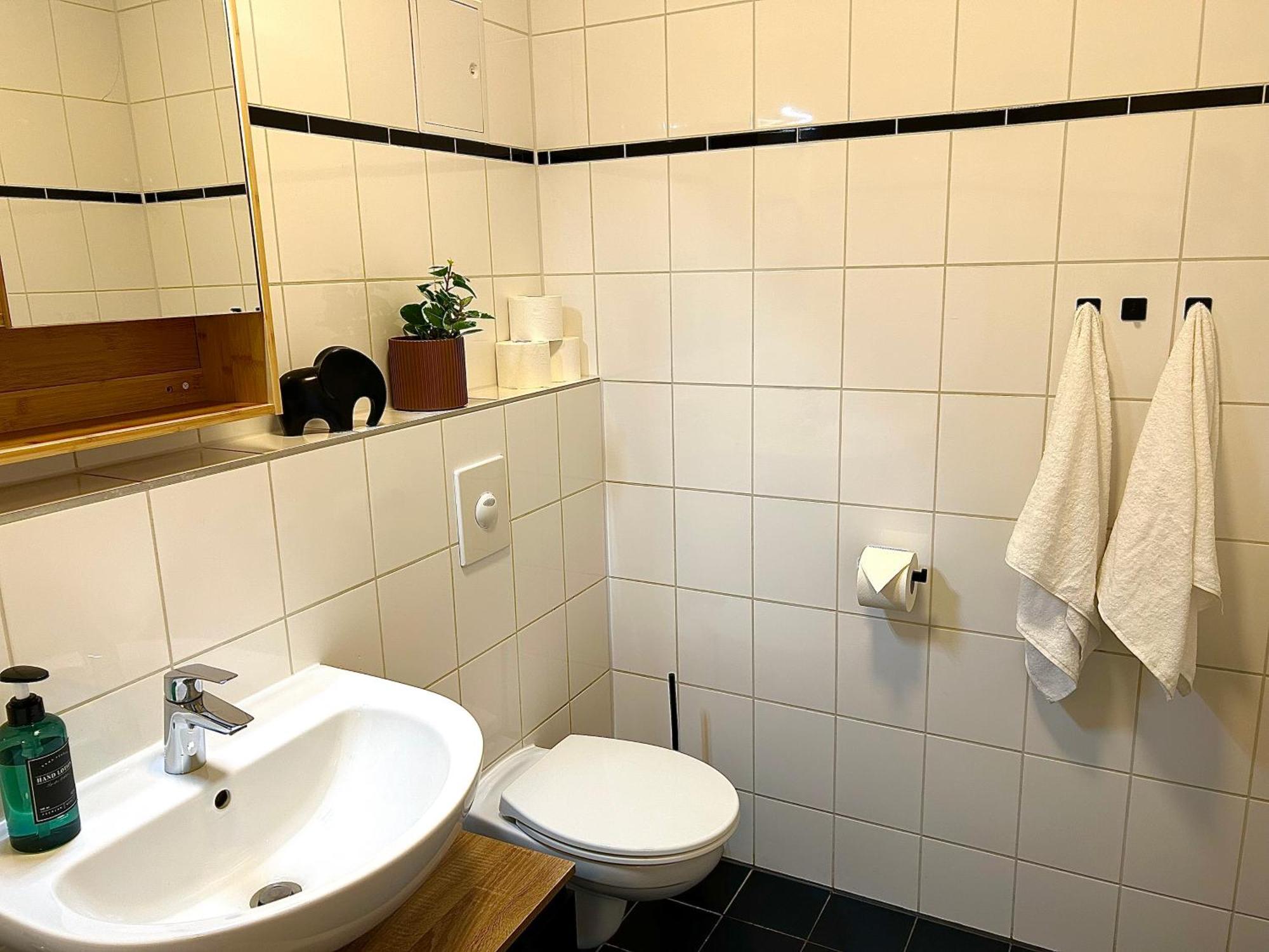 Kueche-siebtraegermaschine-netflix-wifi-lage Apartment *